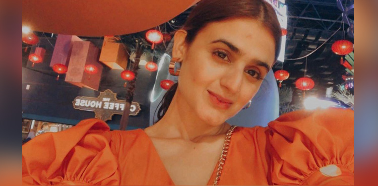 hira mani childhood love