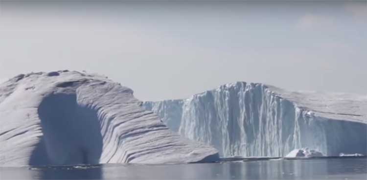 World's biggest iceberg, moving north