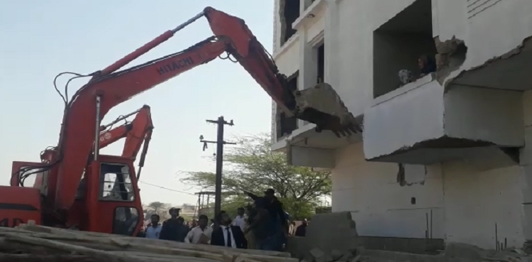 Pakistan Railways, retrieve land, worth million, illegal occupants