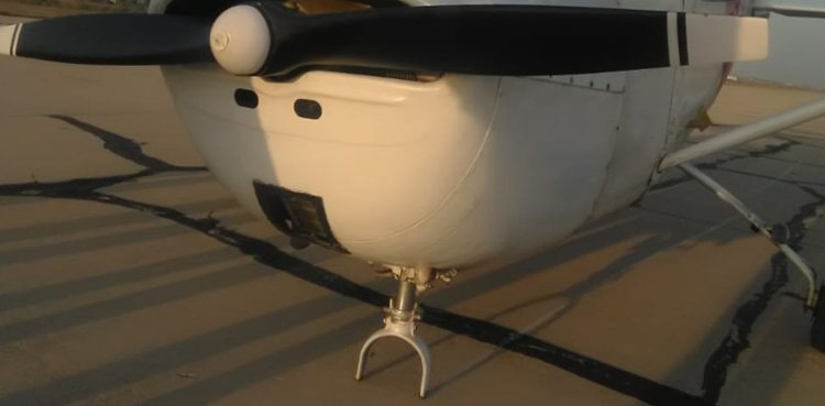 Trainer jet accident emergency landing nose-wheel