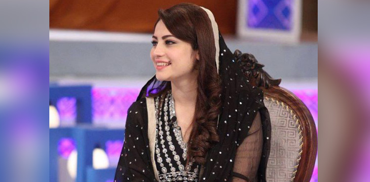 neelam muneer, social media, pictures viral,