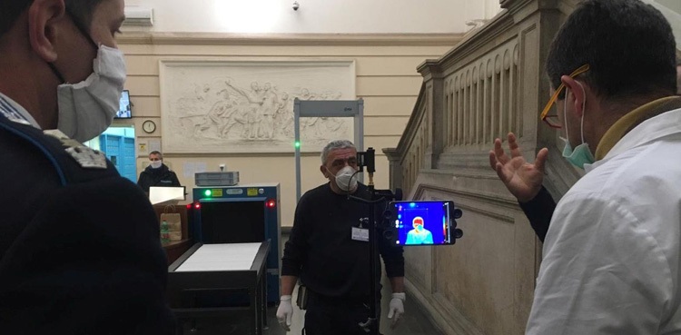 Coronavirus fever check thermal cameras