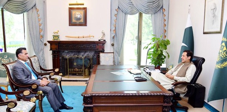 ISI chief PM Imran Khan
