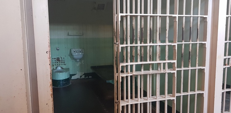 cop, arrest, inmate, firing