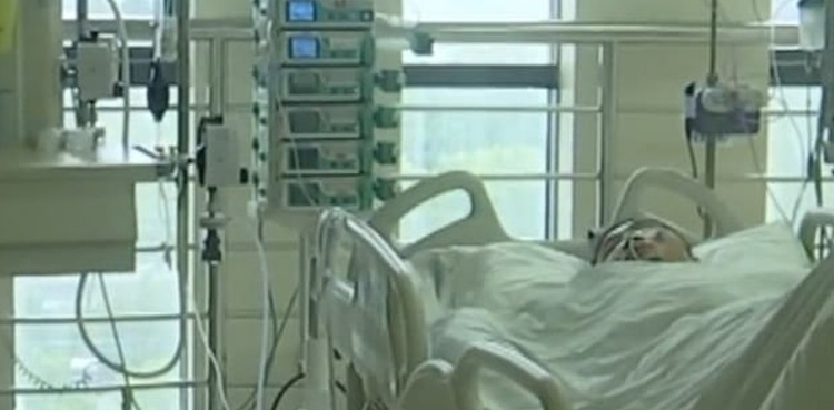 three of family nuclear sindh shikarpur police hospital suicide