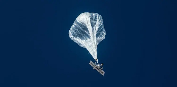 UFO jungle balloon