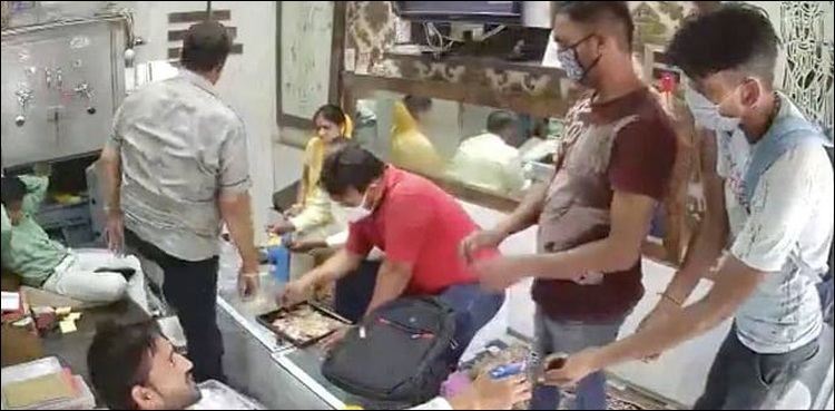 sanitized chori-robbers-jewellery shop
