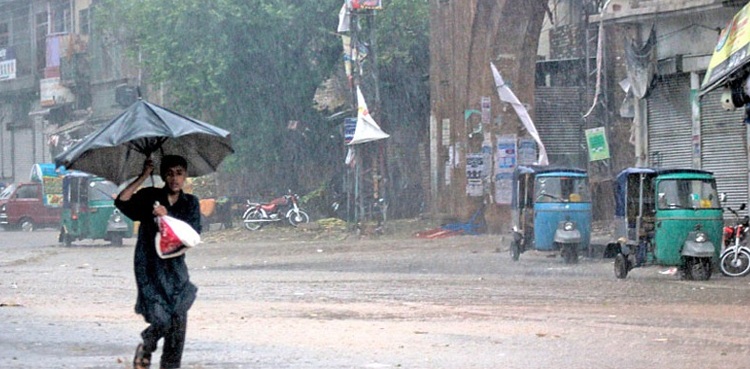karachi rain winds blow winters