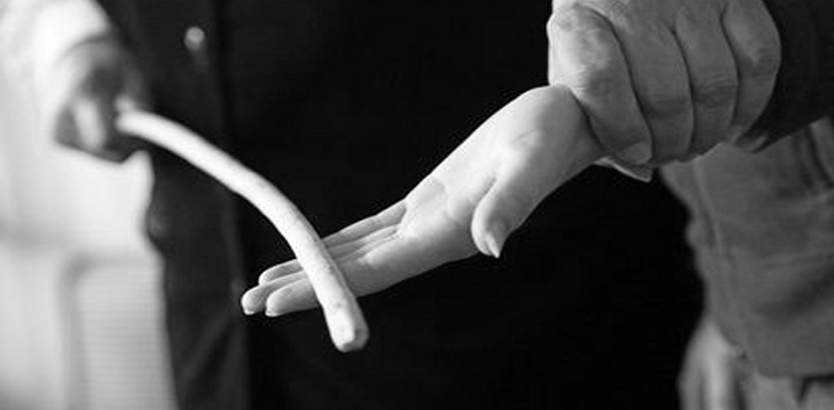 schoolteacher torture student chiniot
