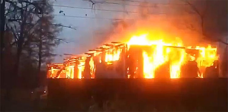 surjani town fire karachi woman deceased injured three