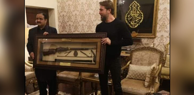 Ertuğrul Engin Altan Usman Buzdar