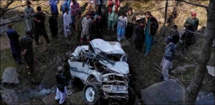 accident-abbottabad-jeep-falls-fatalities