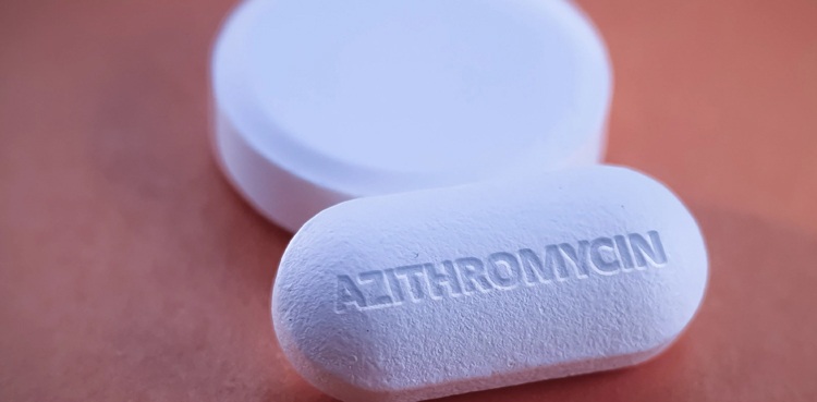 azithromycin COVID-19