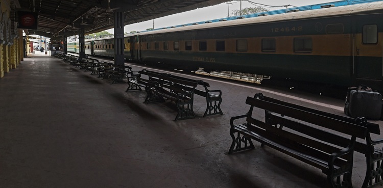 pakistan railways, washrooms, private sector