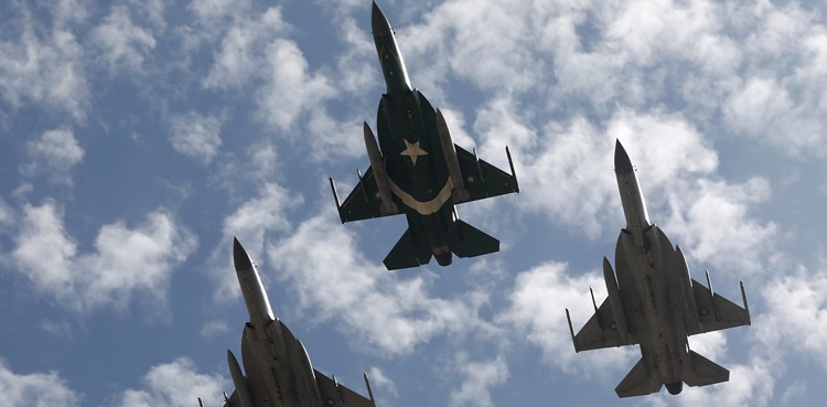 Chinese weapons, India, Pakistan, clash