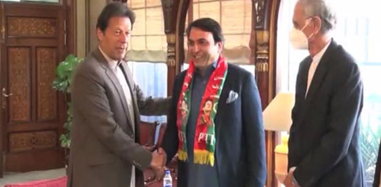Abdul Qadir Joins PTI