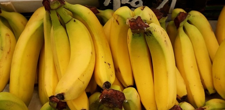 retail store bananas