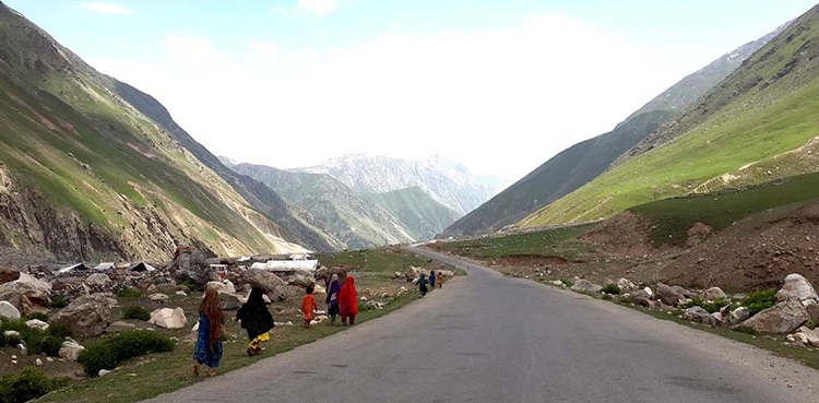 Kaghan-snow-months-seven