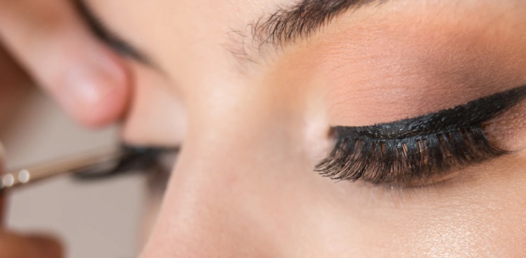 ipek ozcan eyelash extensions cleaning warning consequences