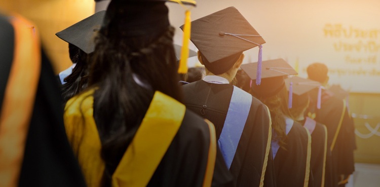 Govt announces 20,000 paid internships for engineers