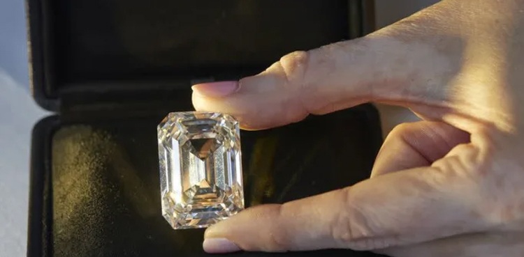 Christie's auction diamond