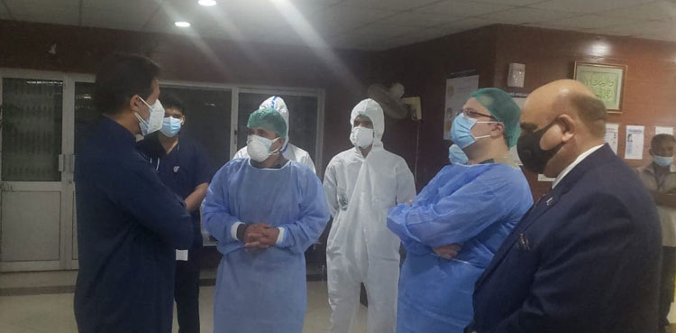 imran khan surprise visit pims hospital covid-19 ward