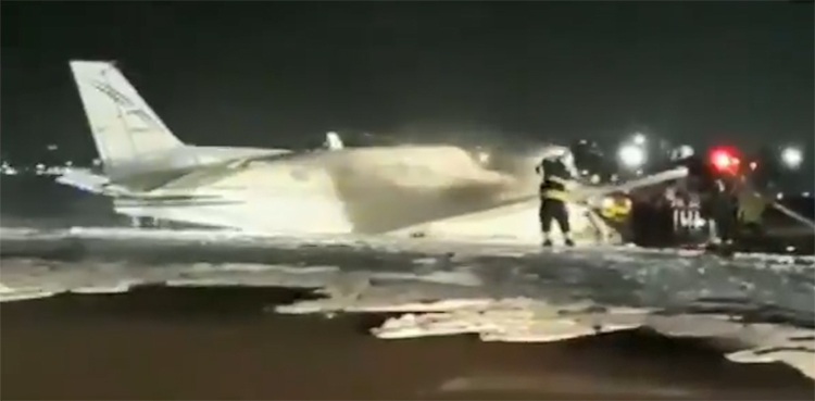 emergency landing, air ambulance, mumbai airport,