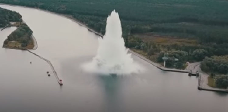 viral video wwii bomb explosion underwater poland