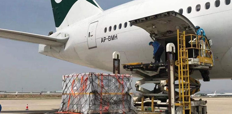 sinovac covid-19 vaccine pakistan pia special plane