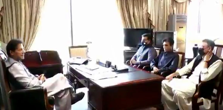 PM Imran karachi projects speedy completion