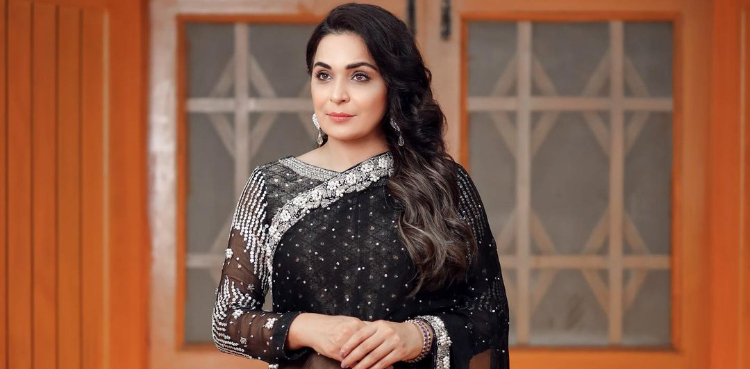 Meera Social Media Accounts Hacked