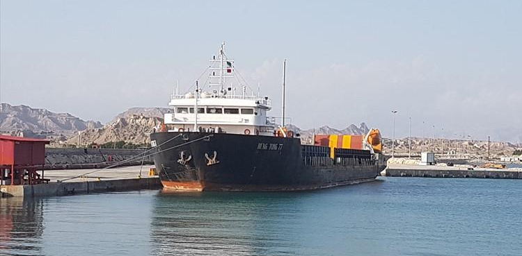 Giant-cargo-ship-gets-stuck-in-shallow-waters-off-Karachi-coast