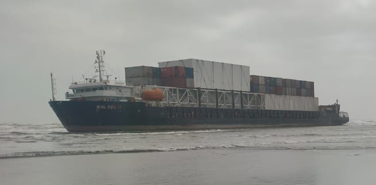 Minimize-pollution-risk!-Navy-chief-orders-MDRC-amid-ship-grounding