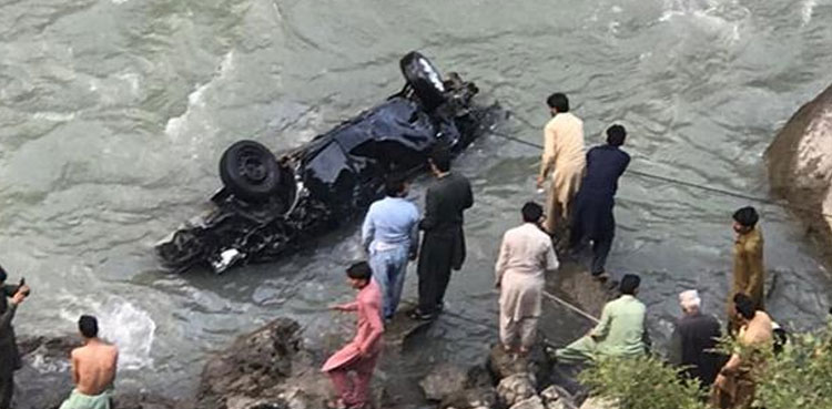 River Neelum car plunges family die