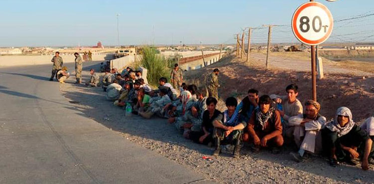 afghans-flee-Tajikistan-taliban