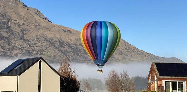 hot air balloon crash New Zealand