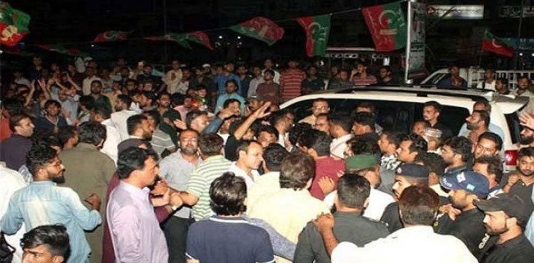 Clash PPP PTI workers AJK