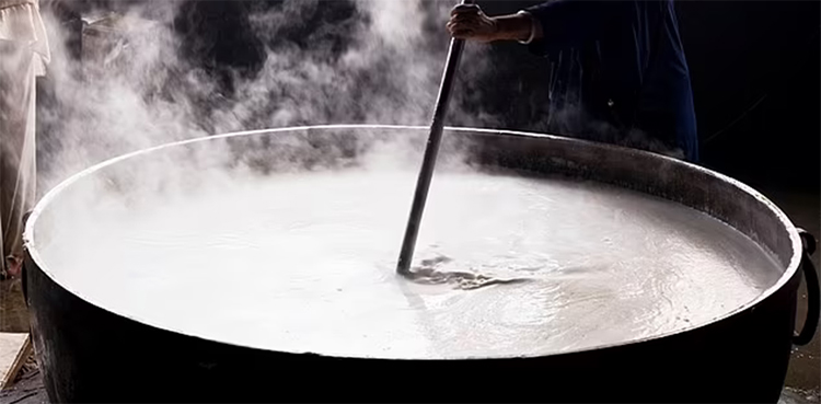 chicken soup, vat, chef