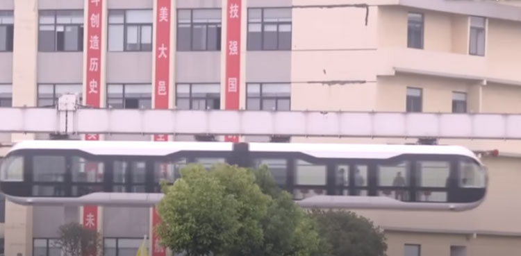 sky train glass-bottomed