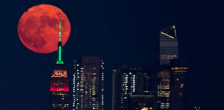 us-wildfires-moon-orange