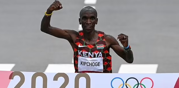 king kipchoge olympic marathon title sapporo