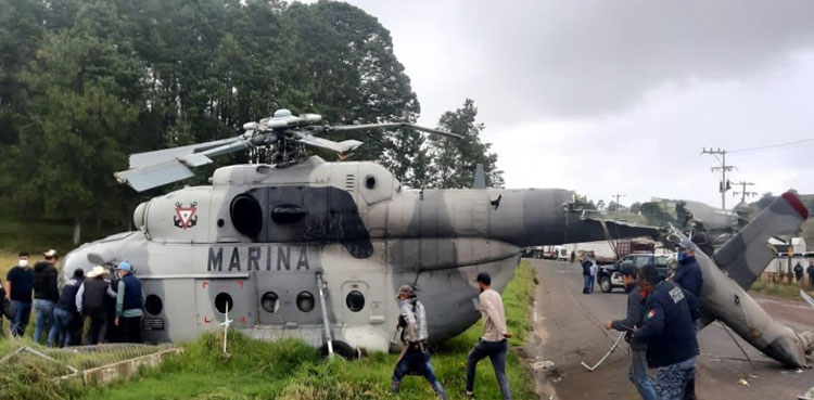 mexican-navy-helicopter-crash-landing