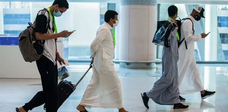Vaccinated iqama-holders allowed