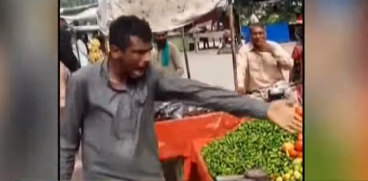 vegetable vendor, lemon, tomatoes,
