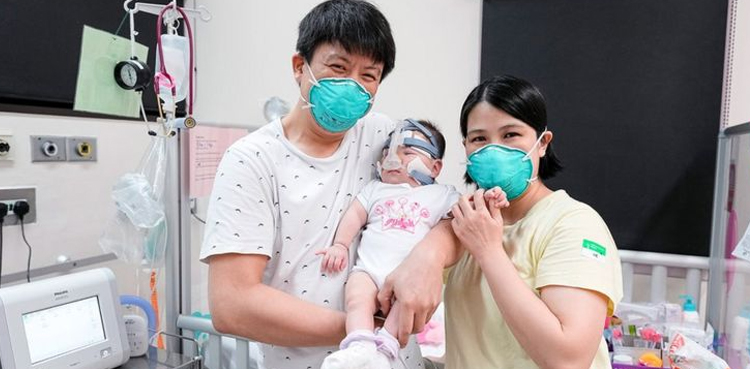 world smallest baby at birth singapore hospital kwek yu xuan