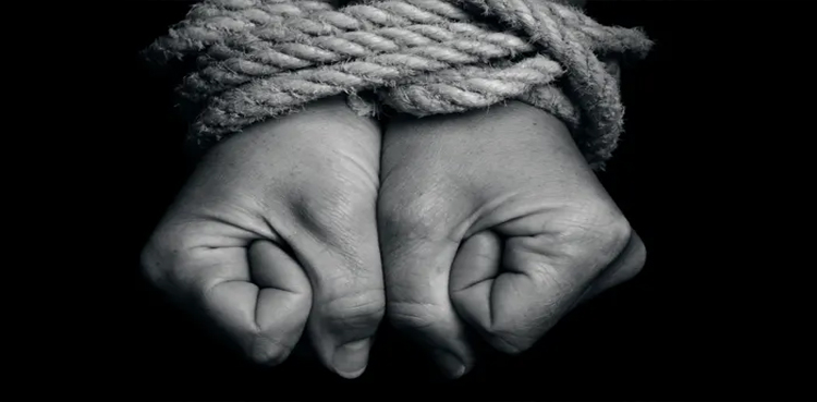 4-kids-sold-in-Lahore-shortly-after-father-died,-eldest-one-claims-aunt-did-it