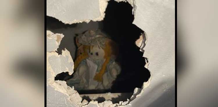murder note, doll, owners murder