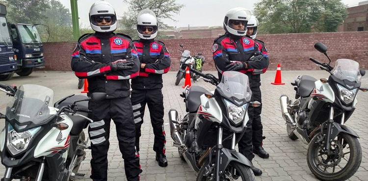 dolphin force woman burnt alive husband lahore