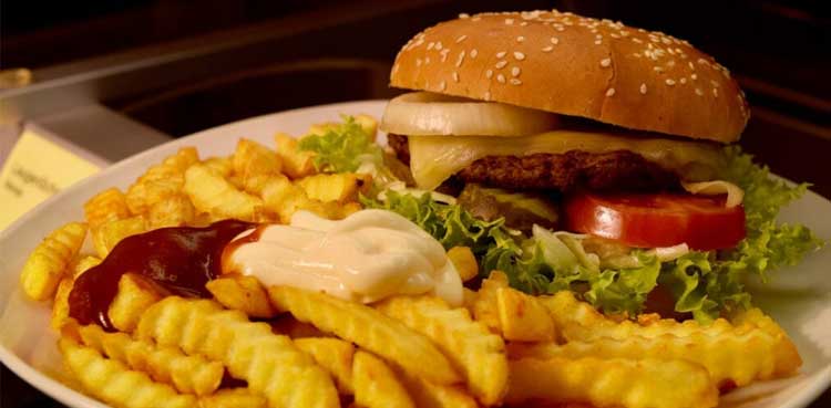burger restarant dine-in customers
