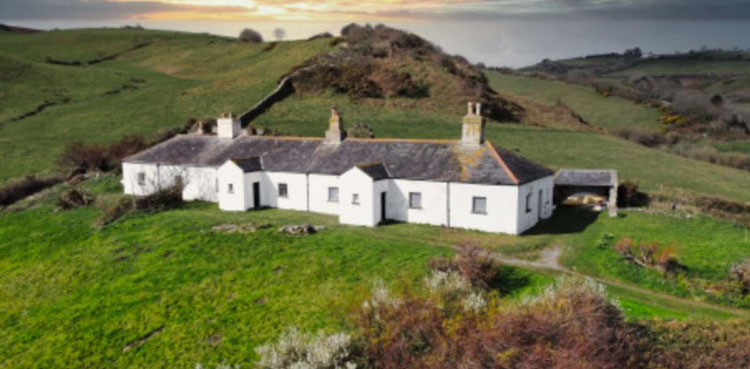 UK House no electricity internet sale